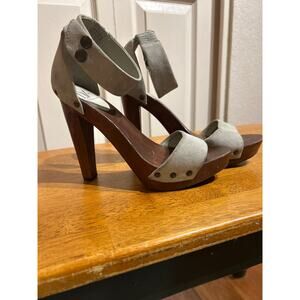 Diane Von Furstenberg Elegant Gray and Brown Heels
